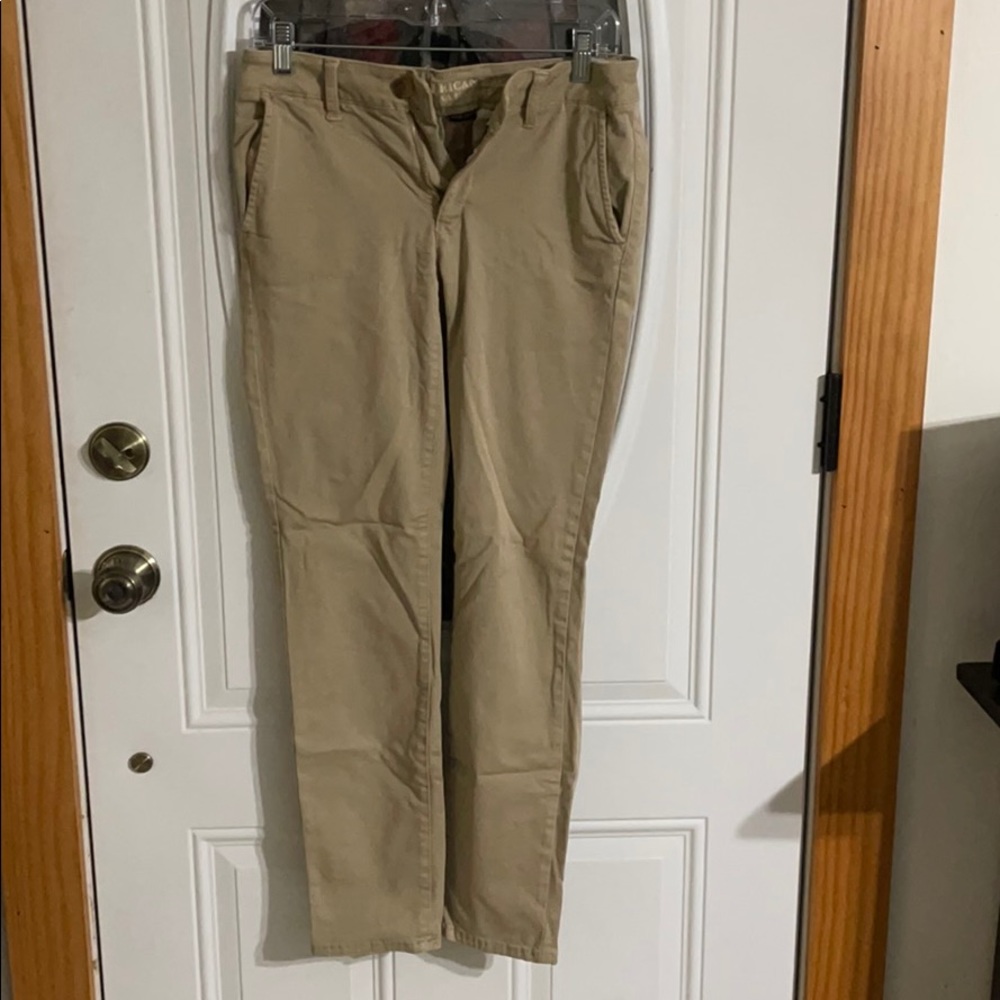 American Eagle Khakis Pants